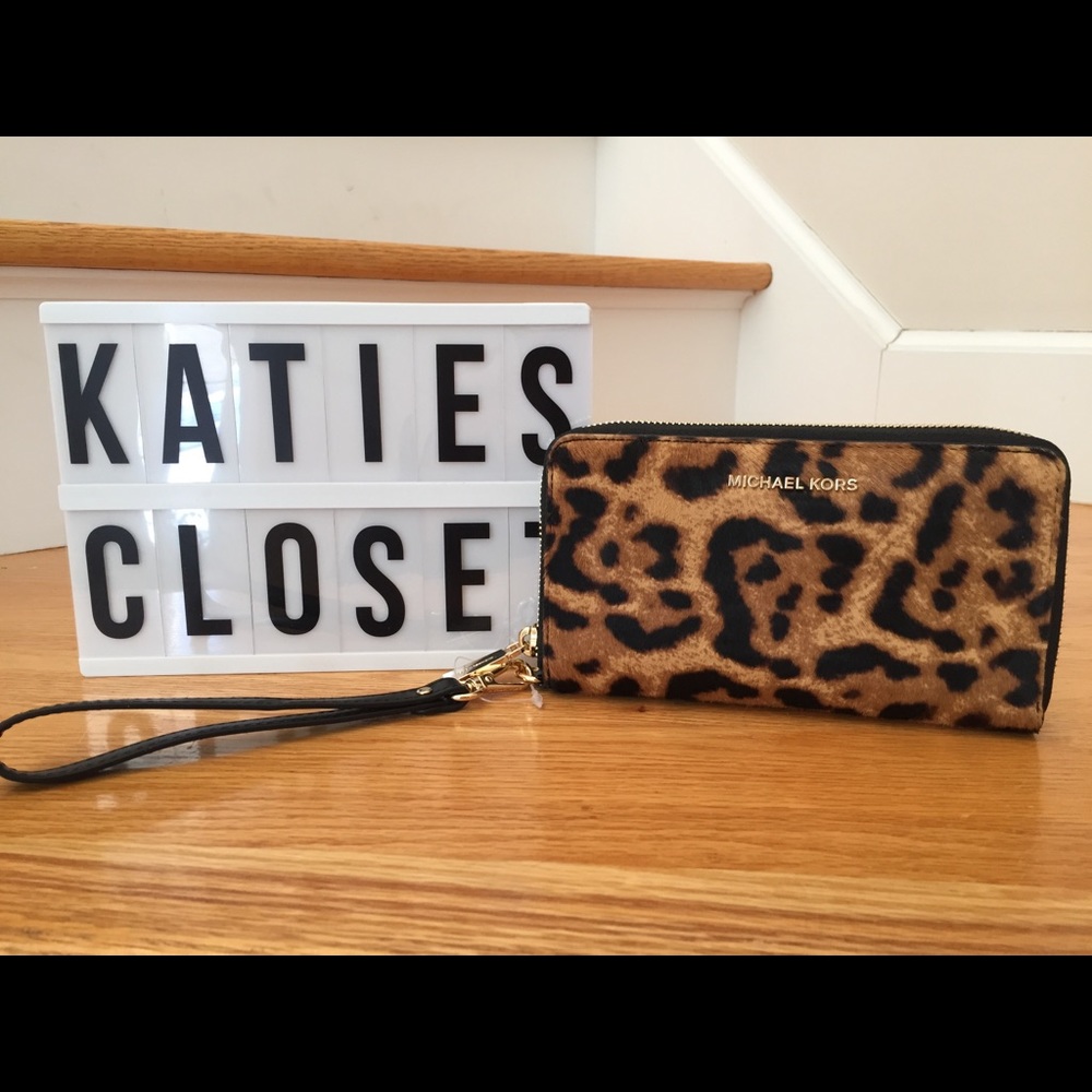 NWT MICHAEL KORS LEOPARD WALLET!